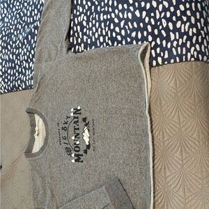 Madewell Gray Cropped Graphic Sweatshirt - Big Sky Montana